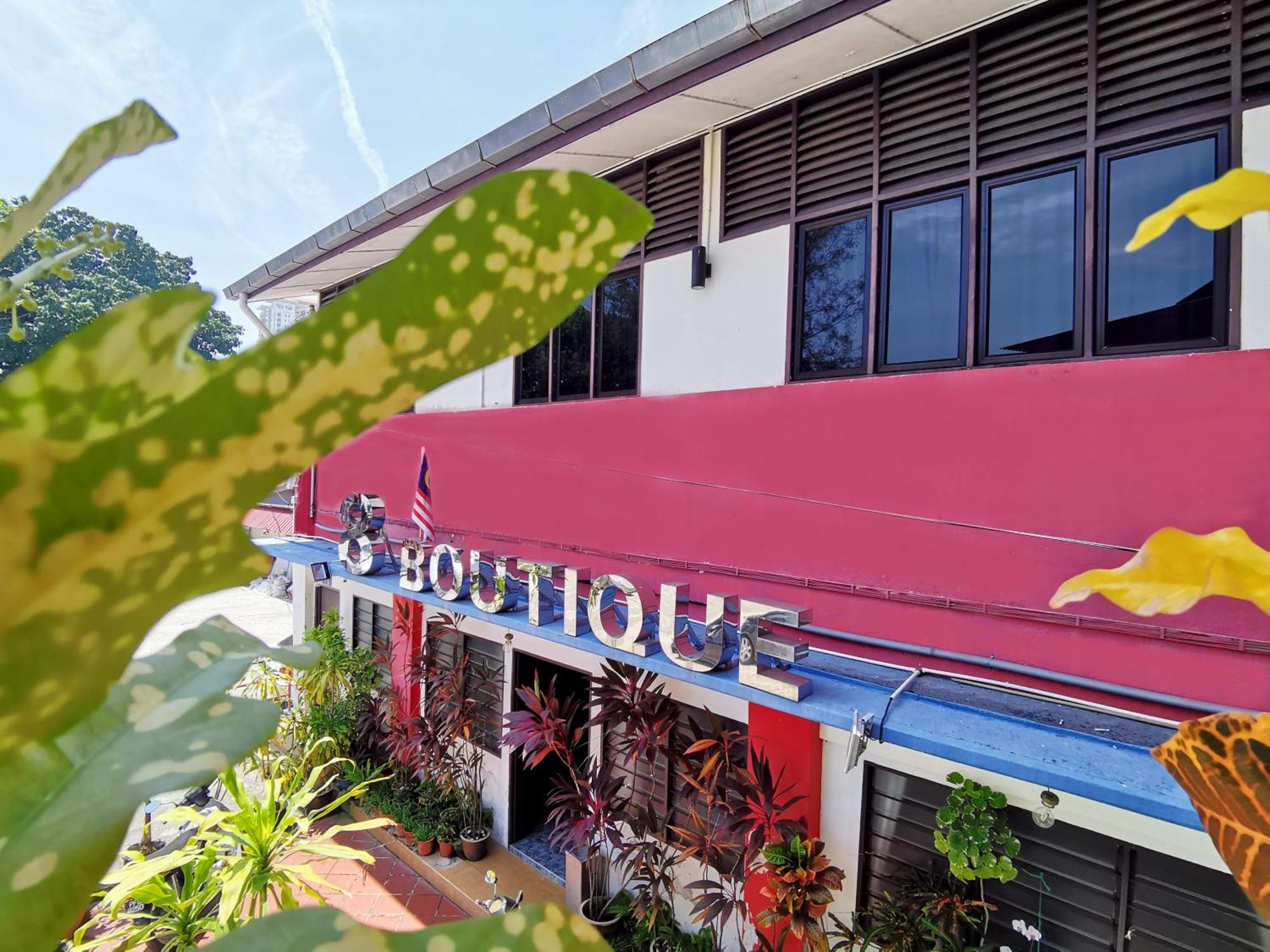 Hotel 8 Boutique By The Sea Tanjung Tokong Exterior foto